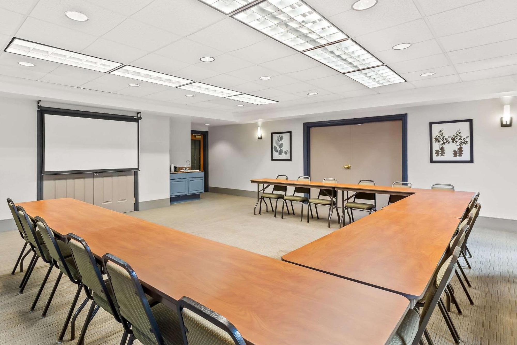 Country Inn & Suites By Radisson, Portage, In מראה חיצוני תמונה